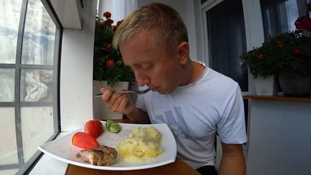 Мукбанг. Ютуб блокируют, аудитория уходит. Есть ли смы? смотреть онлайн