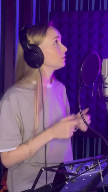 Я думала, опять, б*ть, петь 🤣🚀Песню послушайте, кто не смотреть онлайн