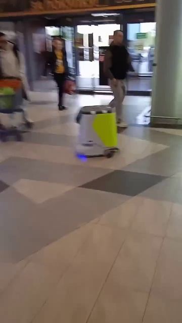 Ничего себе! Робот-доставщик в Рио-дежа-Нейро #Риодежа? смотреть онлайн