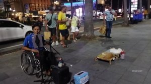 просто просто музыка-льная пауза ч.1 музыка и мяуки. набережная. центр вечером