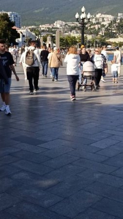9 мая на ялтинской Набережной