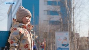 Бумажные корабли отправились в плаванье по «рекам» Мирного