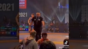 А если у него дух большой то он в проигрыше не бывает!!!