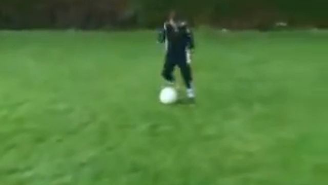 Шестилетний феномен футбола смотреть онлайн