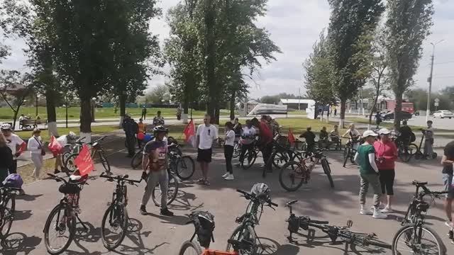 Велопарад в честь 80-летия Победы смотреть онлайн