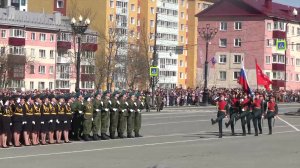 На Сахалине прошёл военный парад, посвящённый 80-летию Победы в ВОВ. Участие приняли около 900 че...