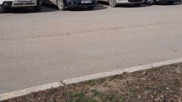 Второй очаг загрязнения проезжей части 50 лет Октября.. смотреть онлайн