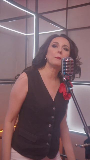 «Я только научилась вновь дышать…» 💭 «Вредно» - на вс смотреть онлайн