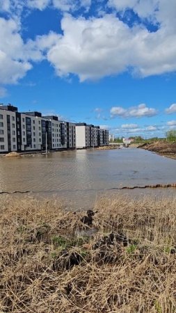 Затопило новостройки  в Яхроме.