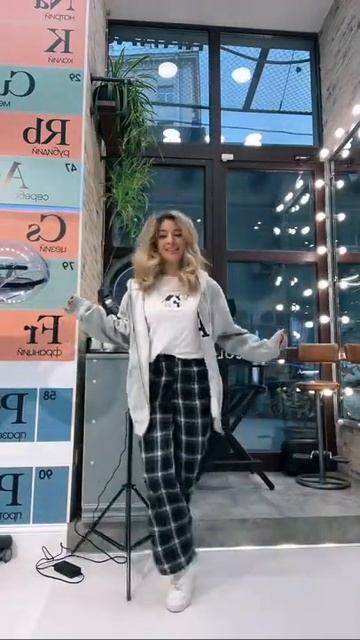 Сломала лампу!? #рек #популярное #тикток #аняпокров #та? смотреть онлайн