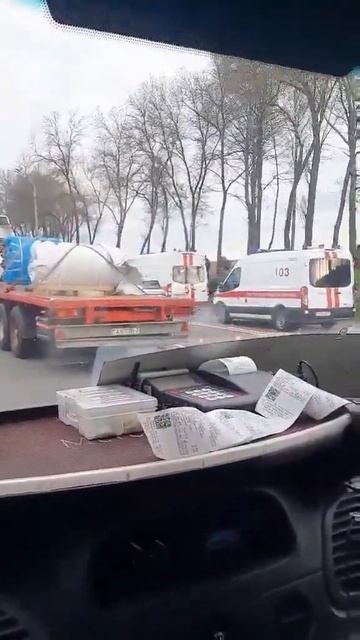 На Смиловичском тракте в Минске столкнулись автобус и смотреть онлайн