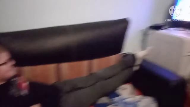 кожен молодший брат такий смотреть онлайн