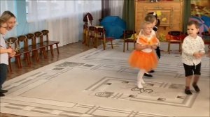 Игра "Дождик" с бубенчиками