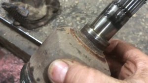 Заклинил внутренний ШРУС граната пробуем выбить 🔥