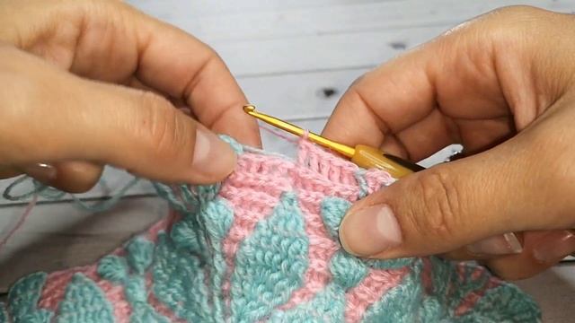 Берет двухцветный крючком💥Crochet beret💥Часть 3 (18 - 25 ряд) смотреть онлайн