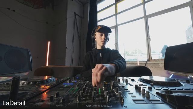 Женский хвост | synthygate | La Fabriek - 04.05.2025 | Ambient, Leftfield, Downtempo, Electronica
