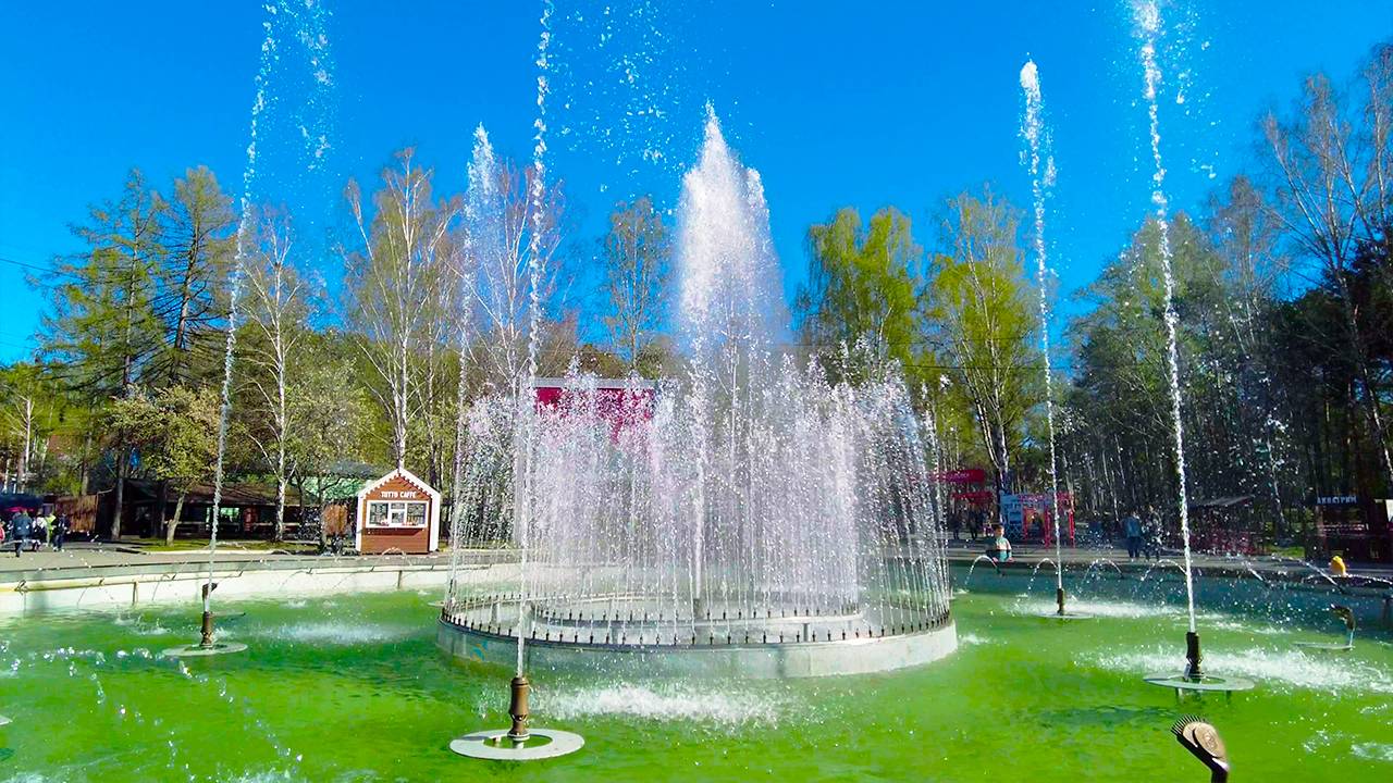 Walking in YEkaterinburg. Секретный парк, улица Большакова и Центральный парк |4K| (May 7, 2025)