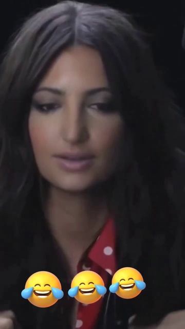 Улыбка продлевает жизнь, когда человек улыбается, в е? смотреть онлайн