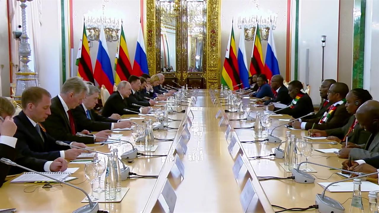 Состоялась встреча Владимира Путина с президентом Зимбабве Эммерсоном Дамбудзо Мнангагвой