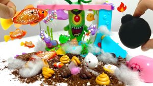 Видео для детей. Игрушечный аквариум. Играем в игрушки рыбки. Детям