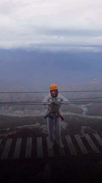 Прогулка на высоте 2200 метров над уровнем море на Красн смотреть онлайн