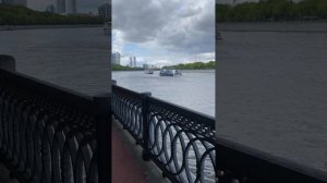 Москва глазами велосипедиста .Набережная.Музеон ,Парк Горького,Воробьевы горы .2025