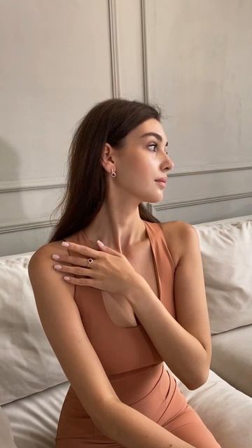 Комплект из золота с гранатами смотреть онлайн