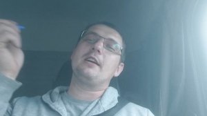 почтальон и мальчик лет 9