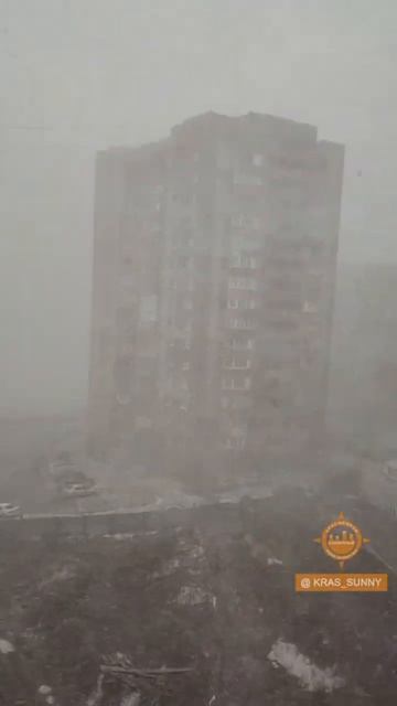 Снежная буря в Красноярске 09.04.2023 смотреть онлайн