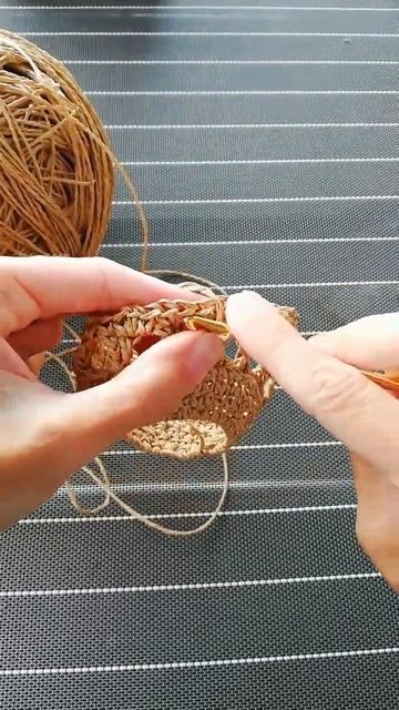 візерунок гачком. перехрещені стовпчики з накидом. #вязаннягачком #візерунокгачком #гачкування смотреть онлайн