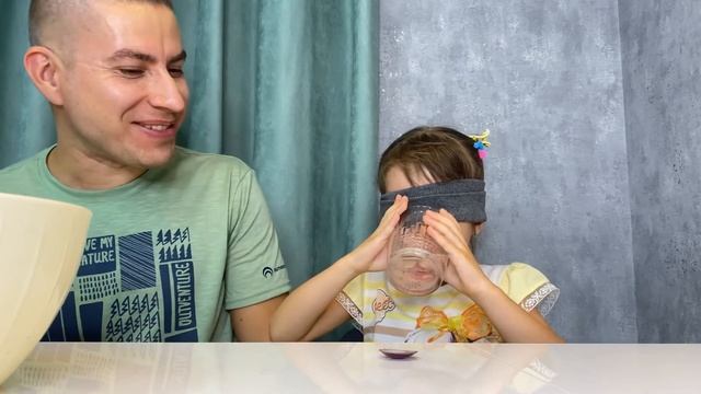 Челлендж - угадай еду закрытыми глазами 👀!
