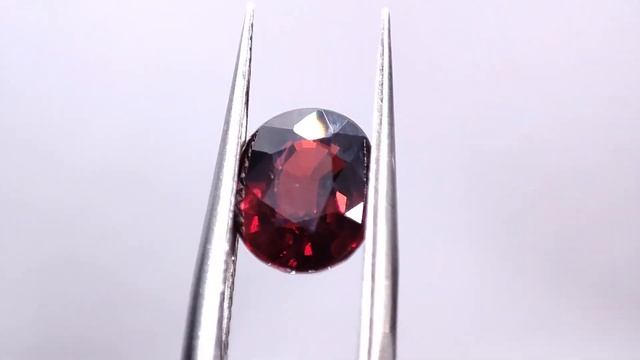 Гранат Пироп 2.98 ct. Мозамбик  гемм. заключение