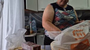Переобула зимники/у нас дождь/ перекопала тепличку