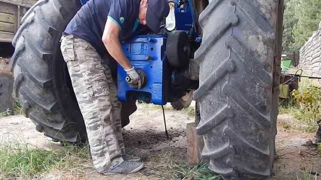 Устанавливаю ВОМ на ЮМЗ-6. Экскаватор нет. смотреть онлайн