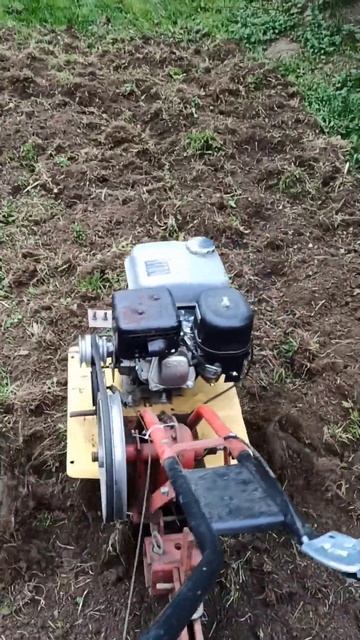 Ровняем участок для посадки газона. смотреть онлайн