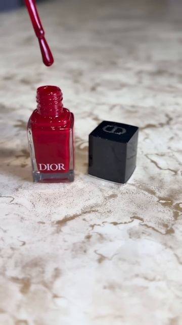 Есть здесь любители лаков от Dior? #dior #forever #beauty #lily# #flowerlov смотреть онлайн