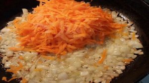 Щи из свежей капусты с томатно-чесночной заправкой