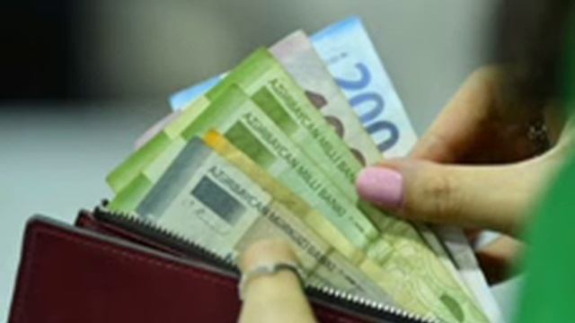 Bu ailələrə hər uşağa görə aylıq 100 manat veriləcək....