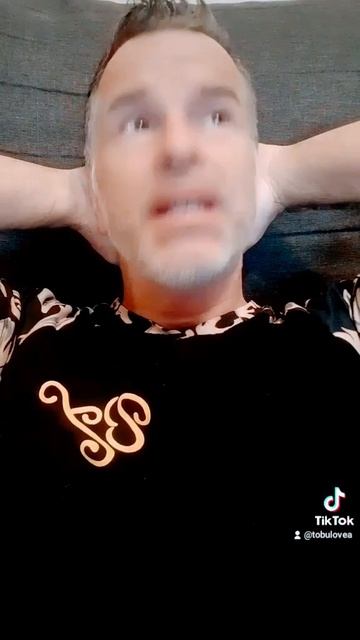 Заканчивайте фразу: человек красив только тогда, когд? смотреть онлайн