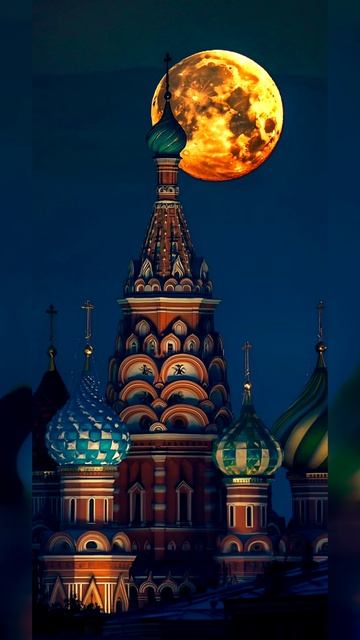 обои на телефон +2 / На изображении представлен собор Василия Блаженного на фоне ночного неба...