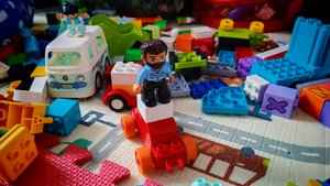 Играем в конструктор для детей лего дупло