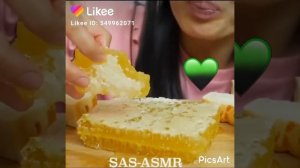 КУШАЕТ МЁД