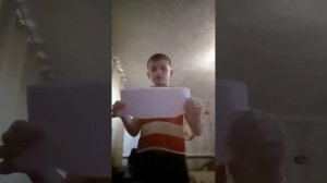 зделали номер машины из картона и бумаги остальное у видите в ролике смотри его