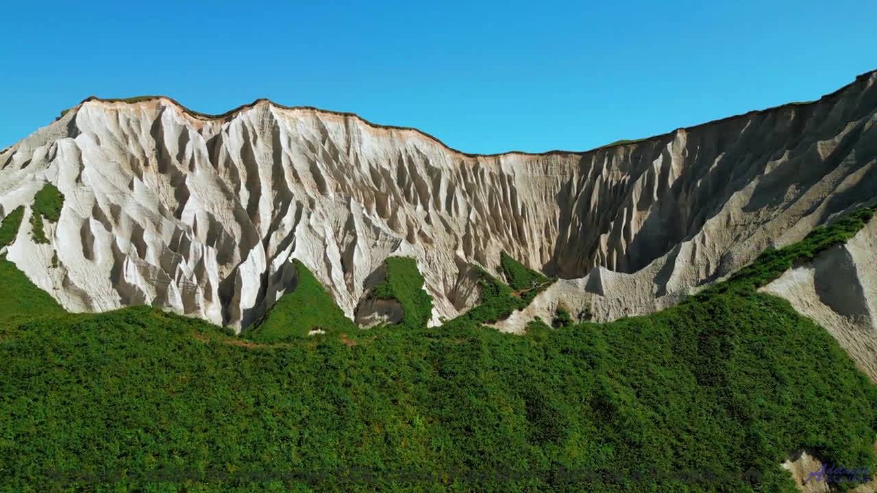 Эта композиция - как шёпот любимого на рассвете... - A Mile or more in a Foreign Clime -- 10 Echo --