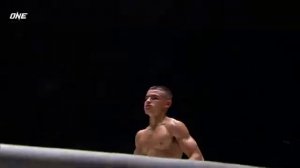 Six Knockdowns in Just Two Rounds! 😤 Muay Thai Full Fight_cut_014