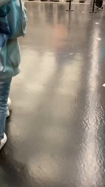 Окрашенный пол. Просто и сердито)