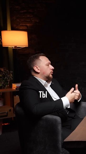 Чем отличается риелтор от брокера?  🤓#брокер #работа #?