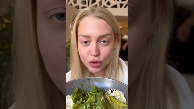 Ромовая баба без Рома! Обзор на ресторан Qlo смотреть онлайн