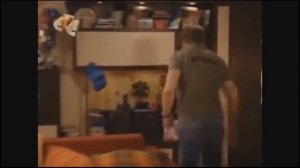 Костя Воронин жестко флексит под рекламу Галкина Aliexpress