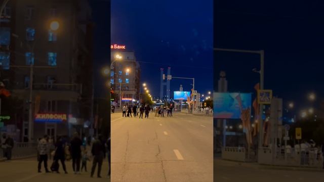 Вечерний Новосибирск 9 Мая 2025: Салют / Вид с Красного Проспекта